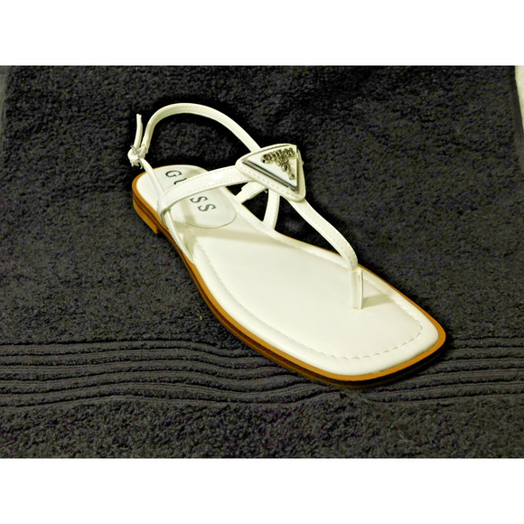 W609 Guess White Faux Leather Rainey T-Strap Sandals - Size 6.5 M - Picture 1 of 5